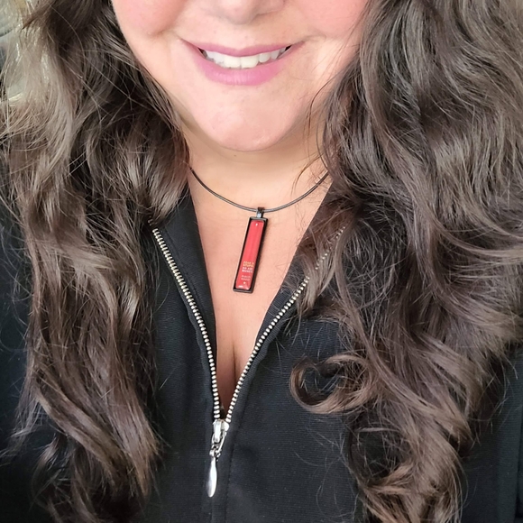 Marilyn Monroe Quote Vertical Pendant Necklace - Picture 3 of 9